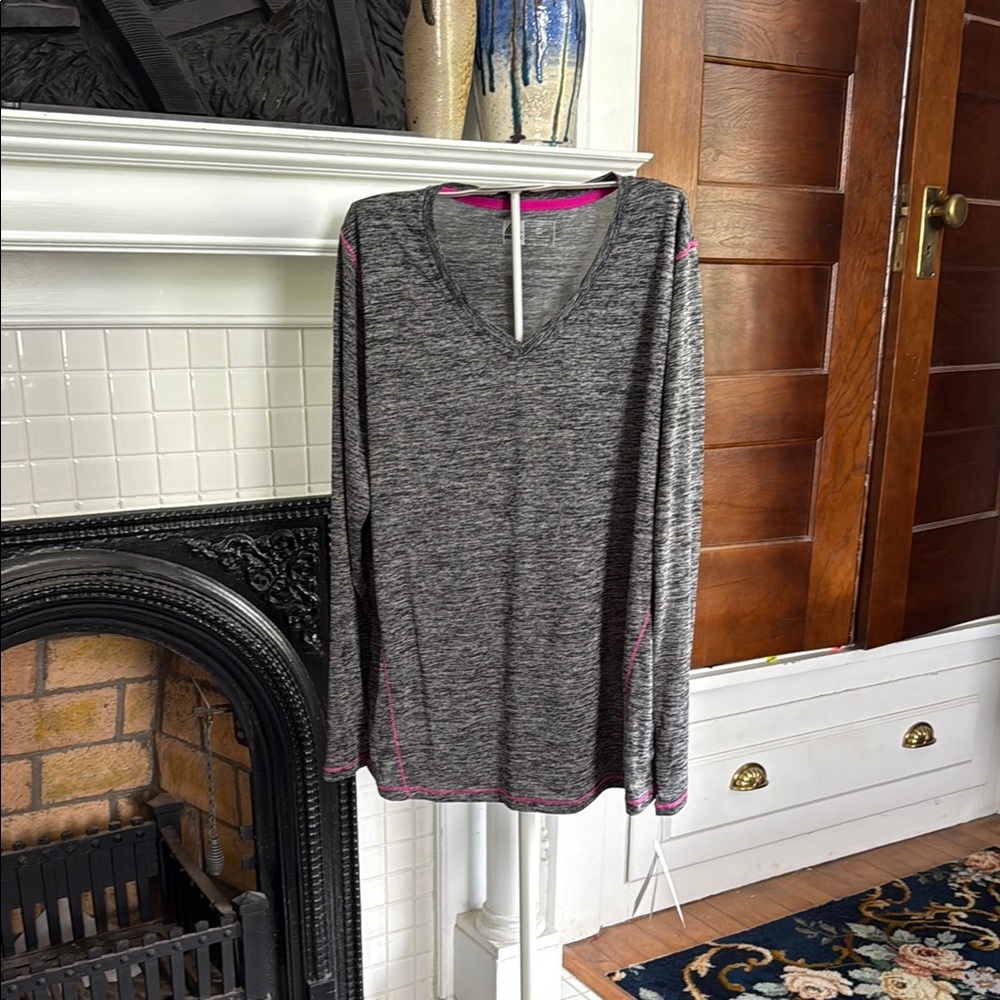RBX‎ Gray plus size  Long Sleeve workout top. NWT. Retail 28